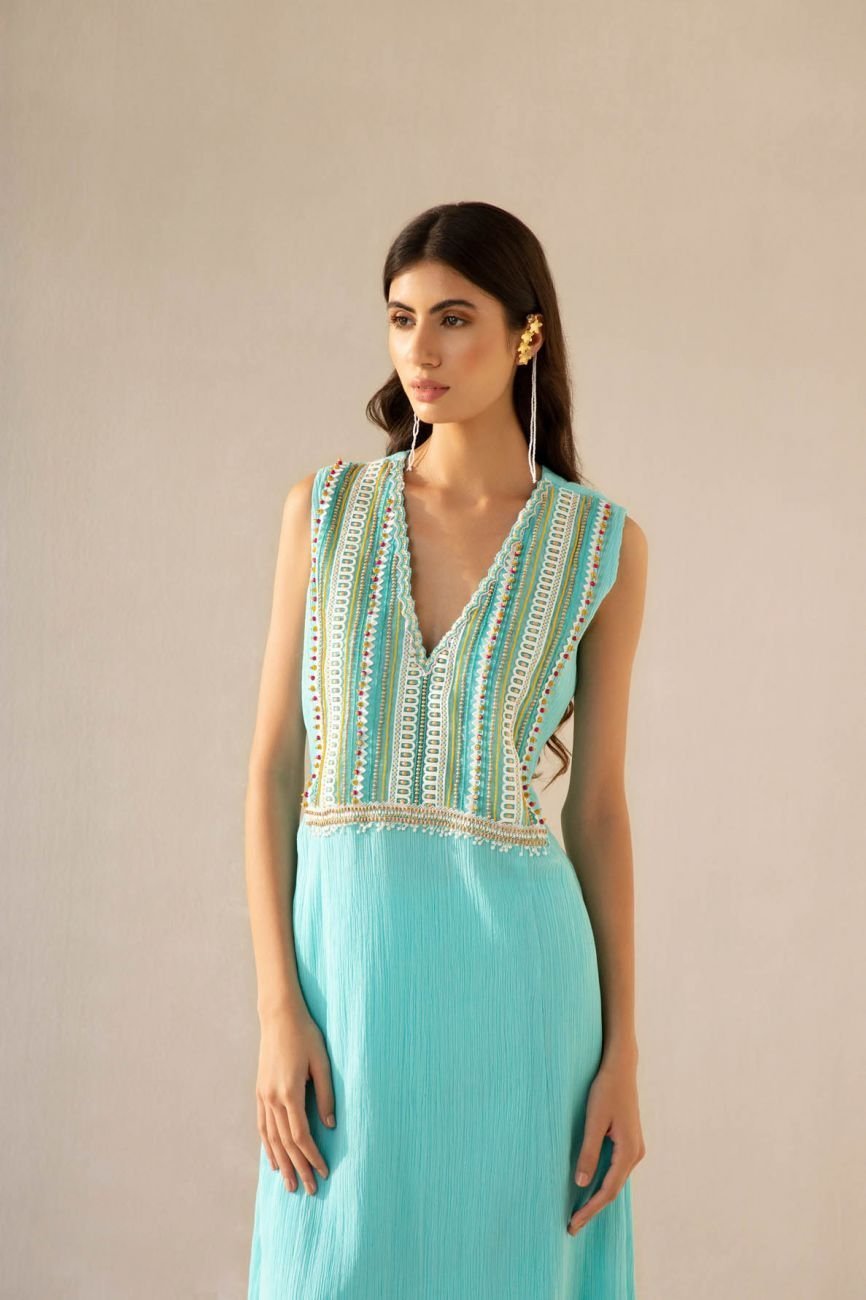 Blue Moon Lace Kurta Set - Image 3